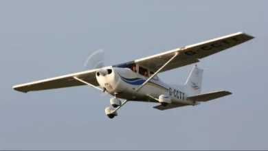 Avioneta aterriza de emergencia en la autopista La Verota