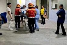 Niño de siete años muere apuñalado por su hermano en guardería