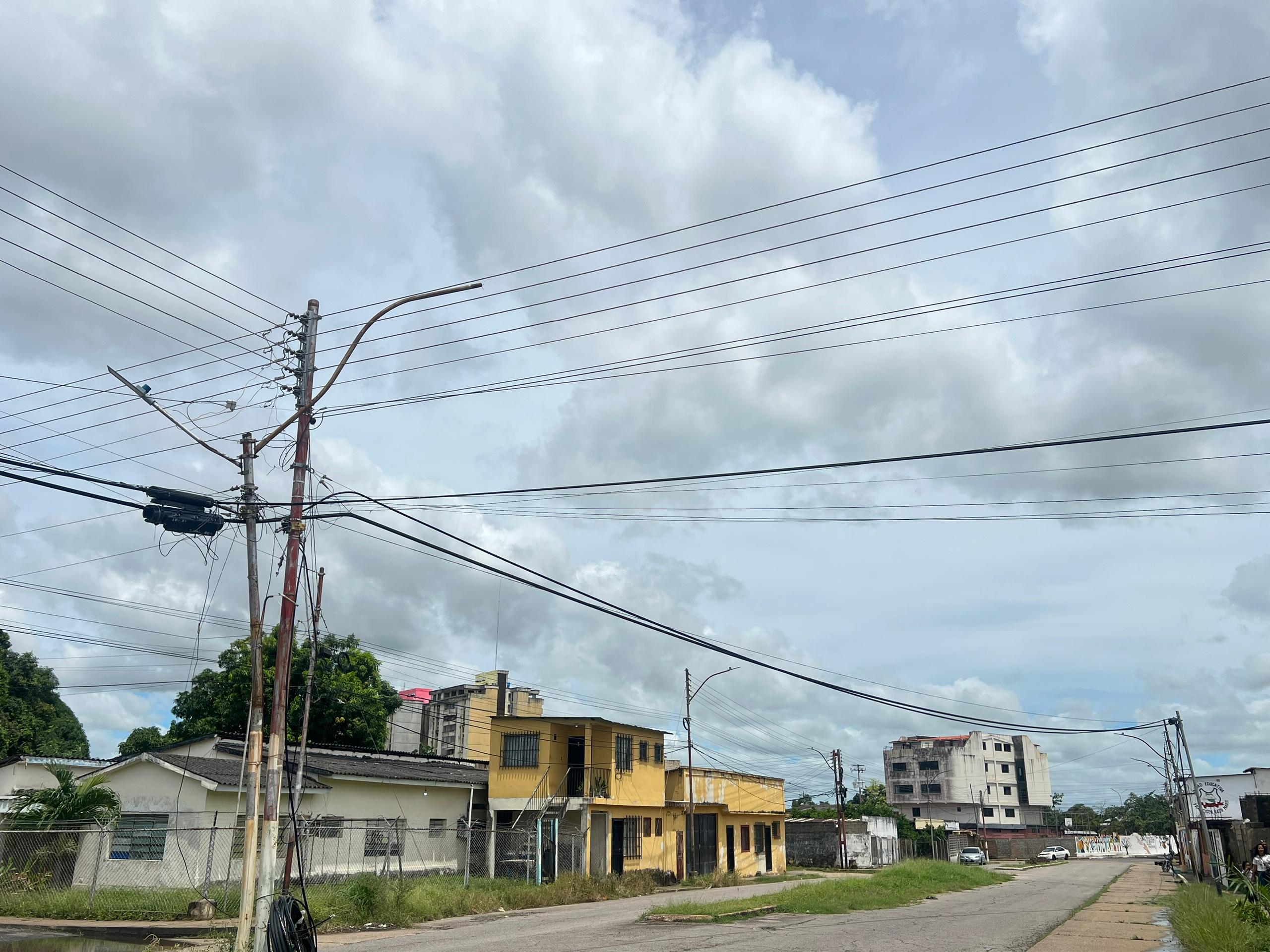 Vecinos del sector 23 de Enero piden la instalación de luminarias.