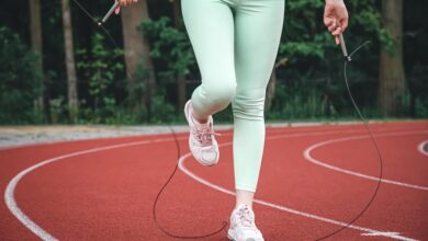 Los sorprendentes beneficios de saltar la cuerda a diario