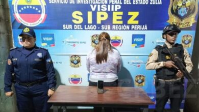Tras denuncia, detienen a una mujer acusada de agredir a sus hijas de tres y cinco años