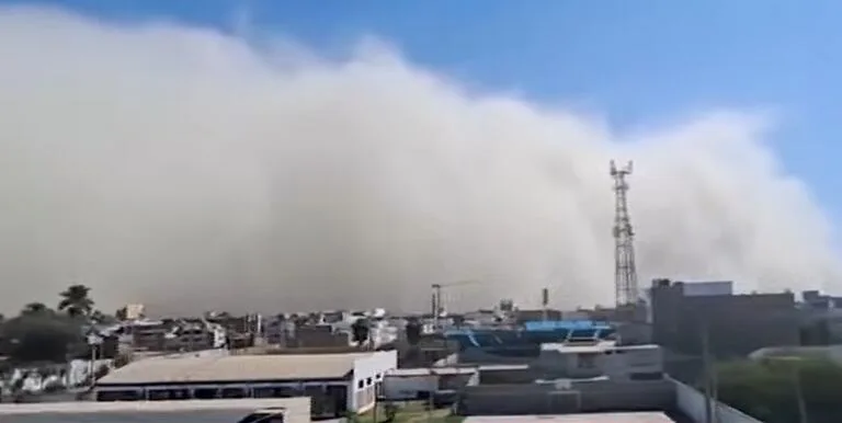 Perú en alerta por una gigantesca tormenta de polvo y arena