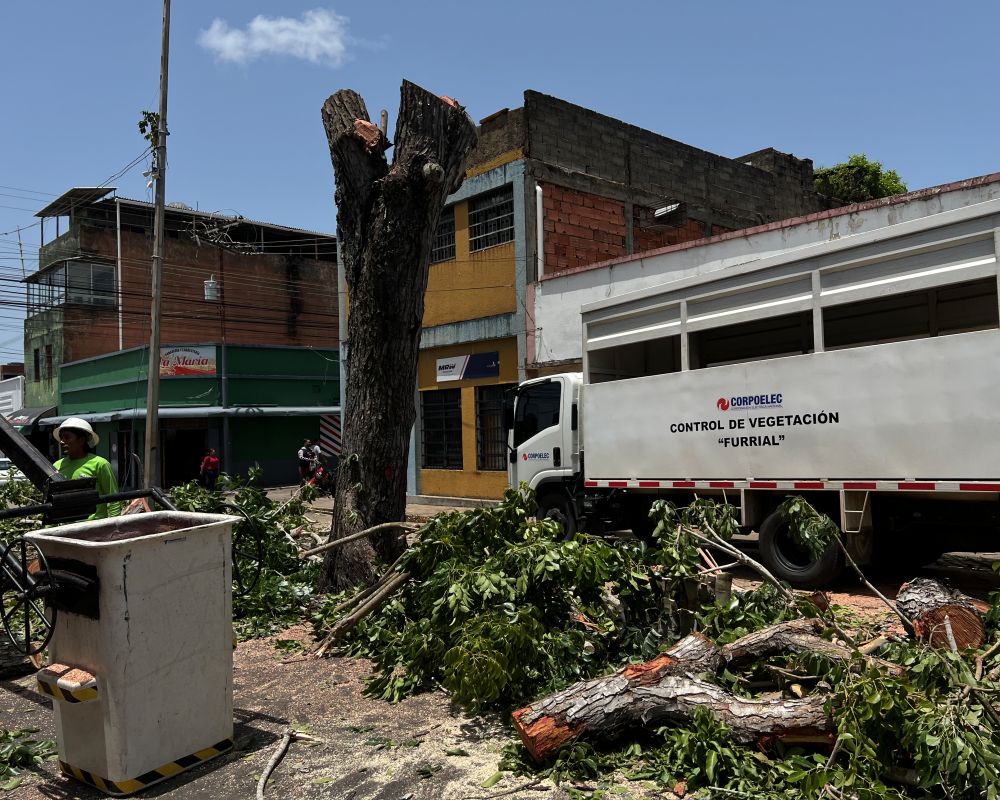 Medio centro de Maturín aún permanece sin electricidad