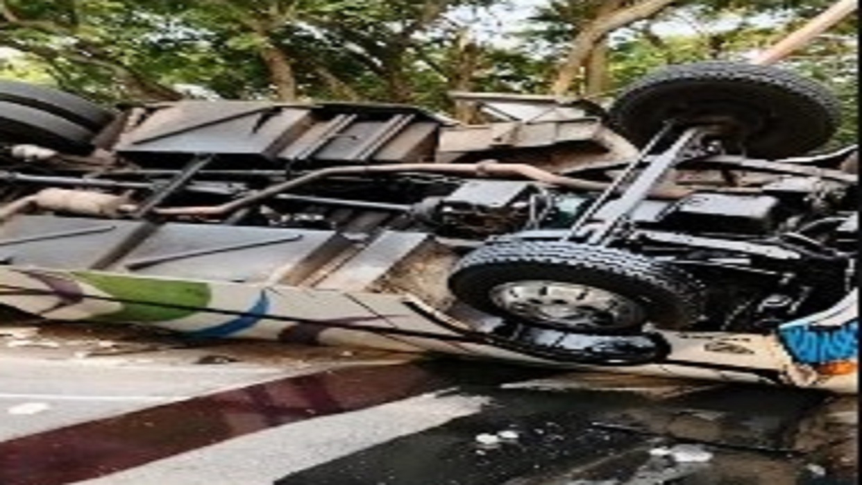 Accidente en el Zulia: Vuelco de buseta deja varios heridos