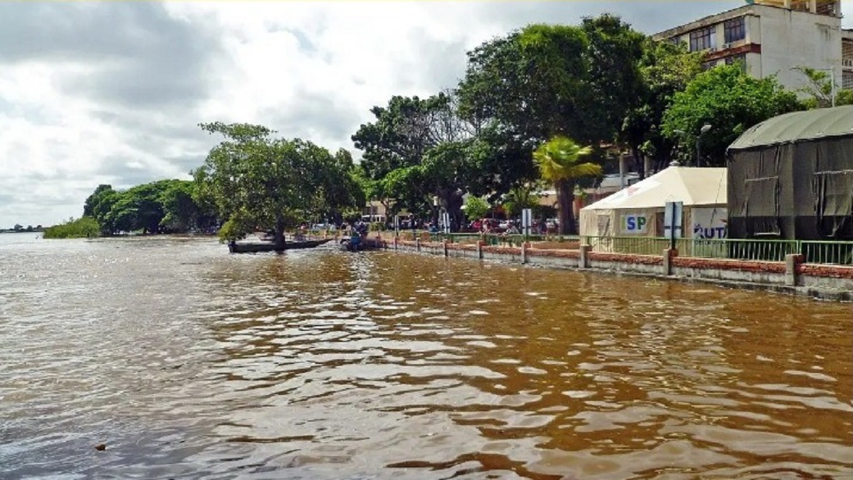 Autoridades activan plan de contingencia por el aumento del nivel del río Orinoco
