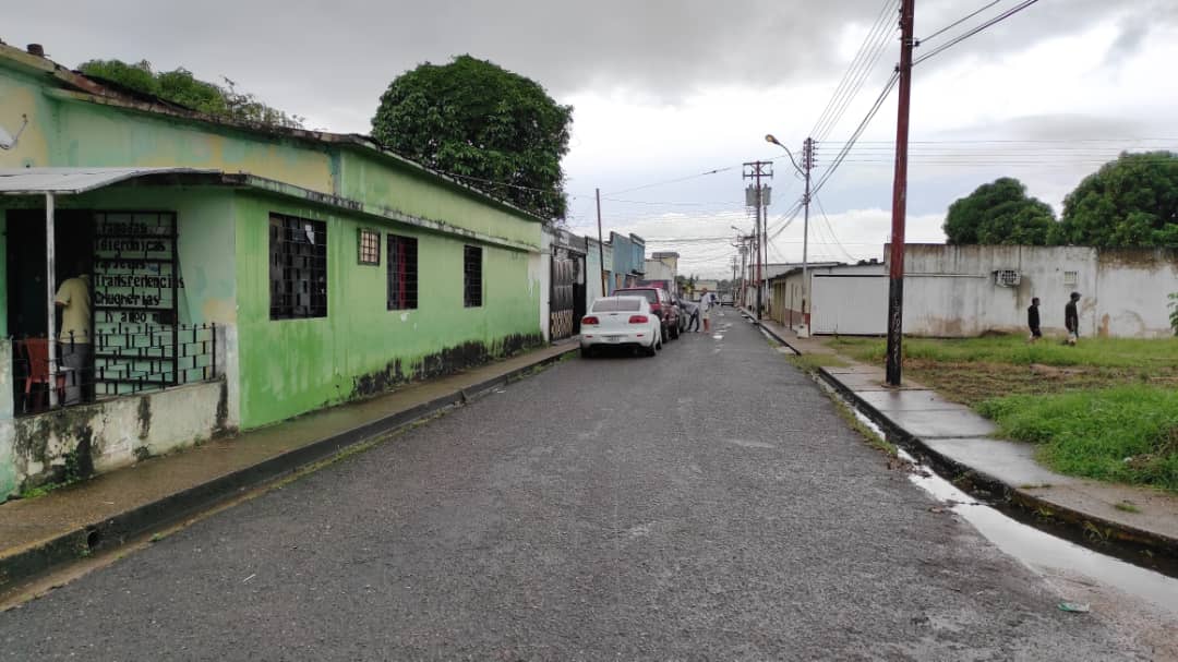 Habitantes de Las Brisas del Orinoco llevan tres días presentando fallas del servicio eléctrico.