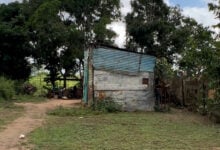 Madre de bajos recursos pide ayuda para terminar de construir su vivienda