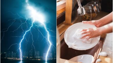 Bañarse o lavar trastes durante una tormenta eléctrica puede ser peligroso