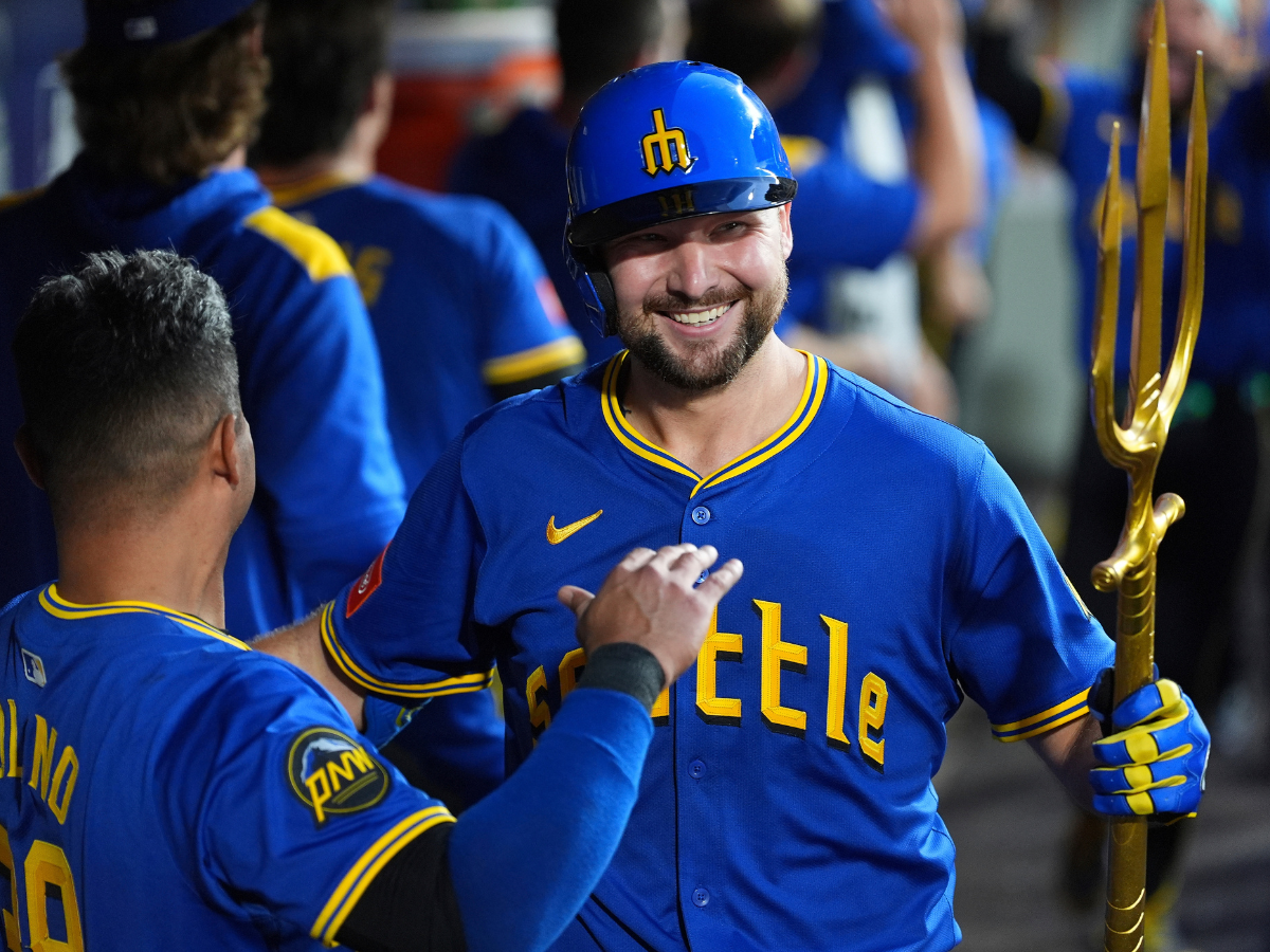 Cal Raleigh conecta su jonrón 43 y lidera la victoria de los Marineros de Seattle