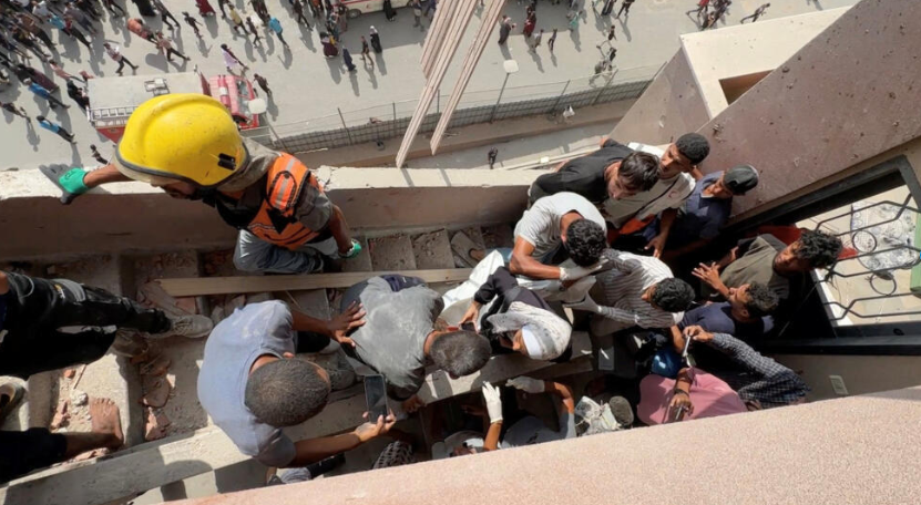 Ataque israelí a un hospital en Gaza deja un saldo de 20 fallecidos, incluidos cinco periodistas