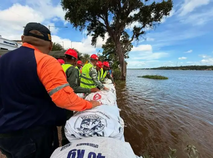 Crecida del Orinoco genera alerta roja en Bolívar y afecta a más de 1.000 familias