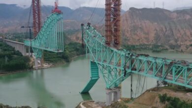 Derrumbe de puente en construcción deja 12 muertos y 4 desaparecidos en China