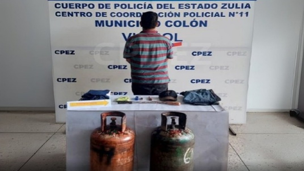 Detenido hombre que amenazó con explotar su casa con su familia adentro
