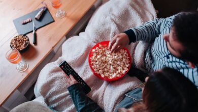 El plan perfecto para el fin de semana: 8 recomendaciones de series y películas