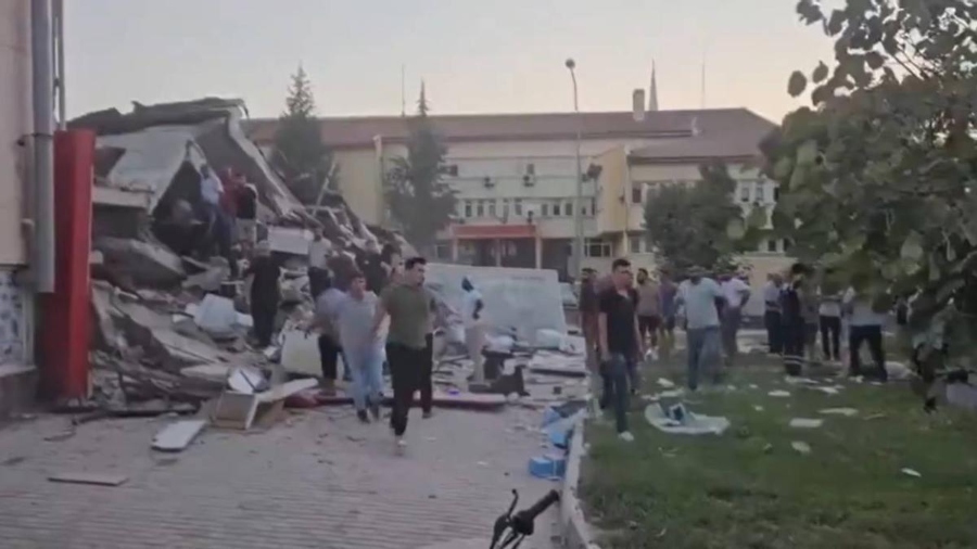 Fuerte terremoto de magnitud 6.1 sacude Turquía; hay reportes de heridos y daños