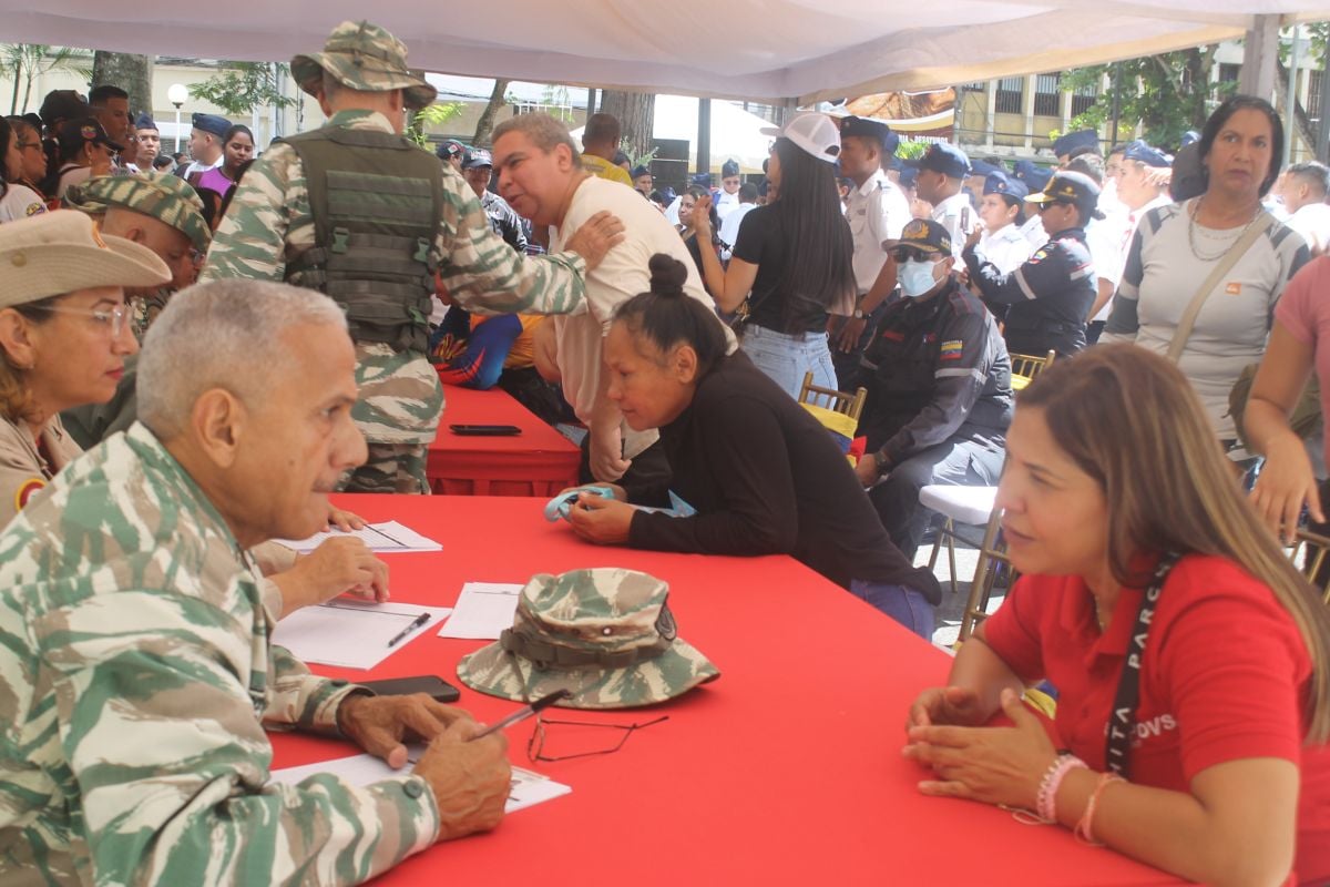 Mensaje de Maduro a la juventud: anuncian extensión de la jornada de alistamiento militar