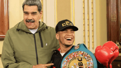 Nicolás Maduro recibe al nuevo campeón mundial de Boxeo del CMB