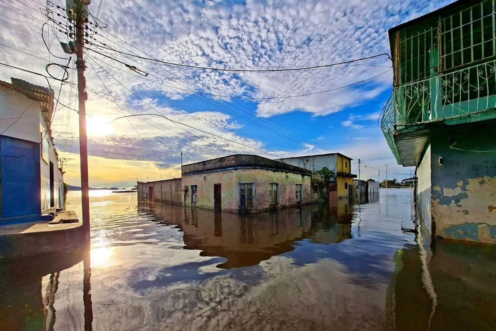 Damnificados por el Orinoco se quedan sin refugio tras nuevas inundaciones en Ciudad Bolívar