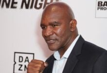 El tetracampeón de boxeo Evander Holyfield visita Venezuela