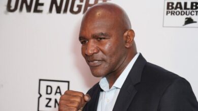 El tetracampeón de boxeo Evander Holyfield visita Venezuela
