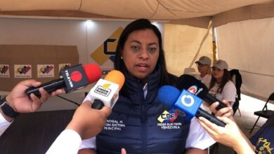 Rectora del CNE rechaza "injerencia" de gobiernos extranjeros