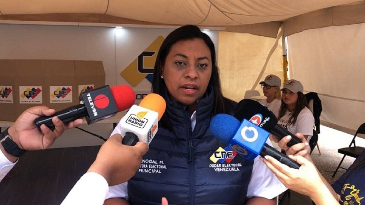 Rectora del CNE rechaza "injerencia" de gobiernos extranjeros