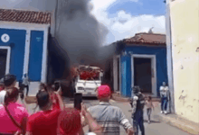 Tres heridos tras un incendio en un autobús en Barcelona