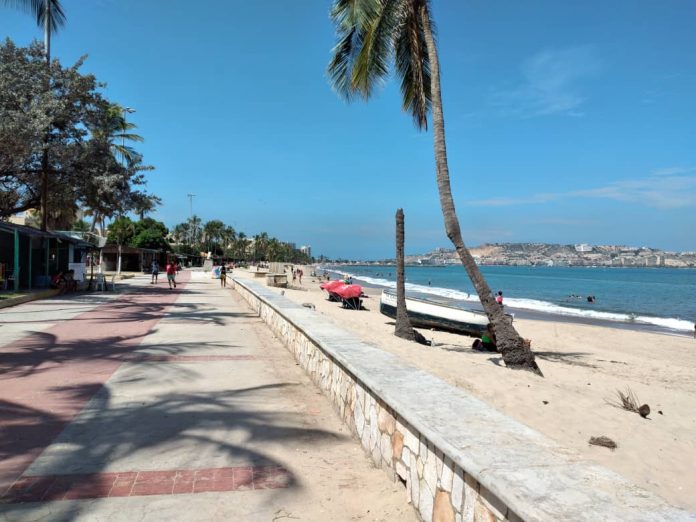 Suspenden uso de playas en Lechería, por tormentas eléctricas