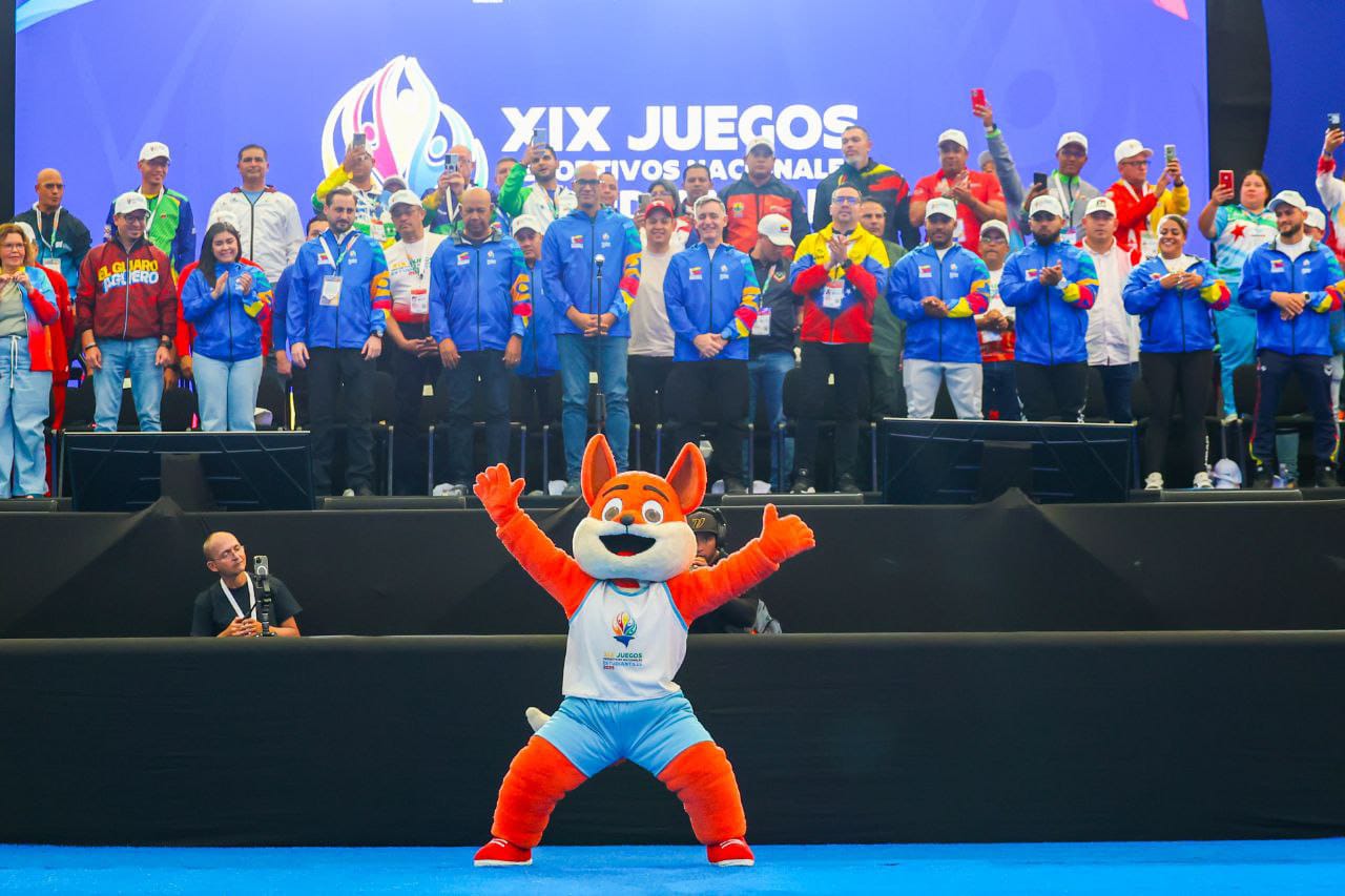 La emoción del deporte se vive en la inauguración de los Juegos Nacionales Estudiantiles 2025