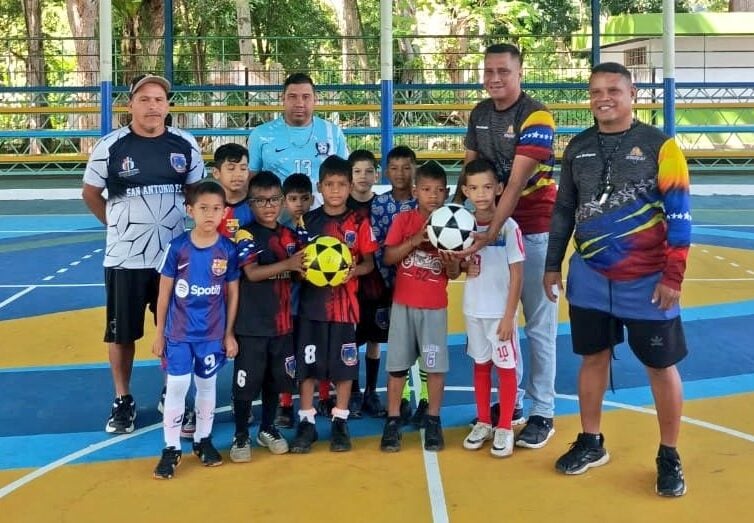 Inician recuperación de la cancha y el parque El Cafetal