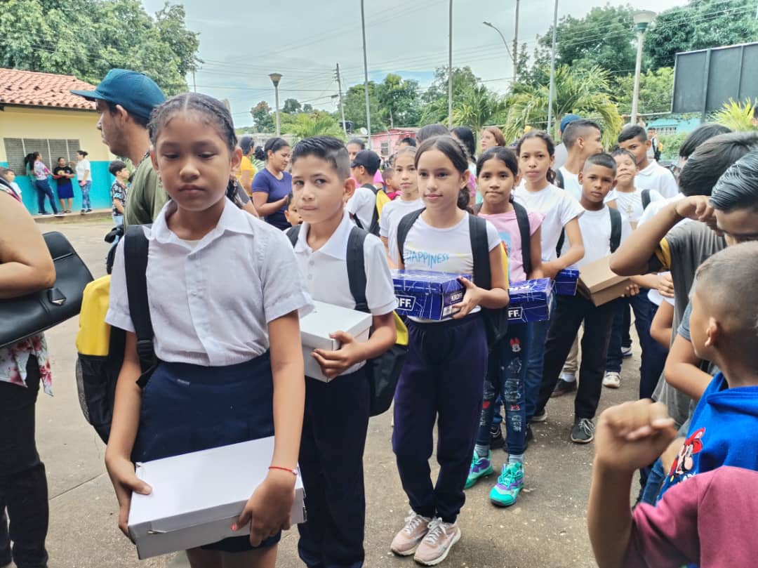 El Plan "Escuelas Abiertas" de Cedeño cierra su primera semana con gran participación y alegría