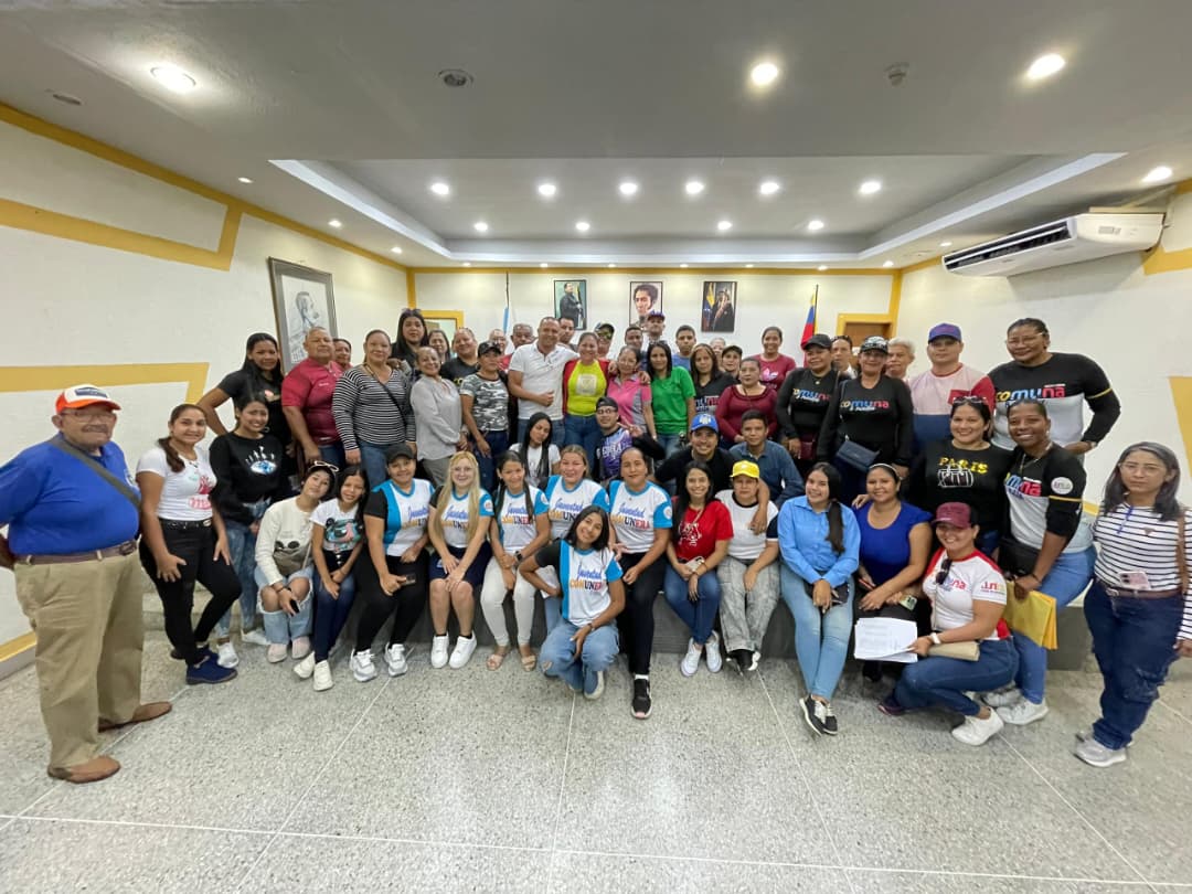Firman convenios para ejecutar proyectos juveniles en Zamora
