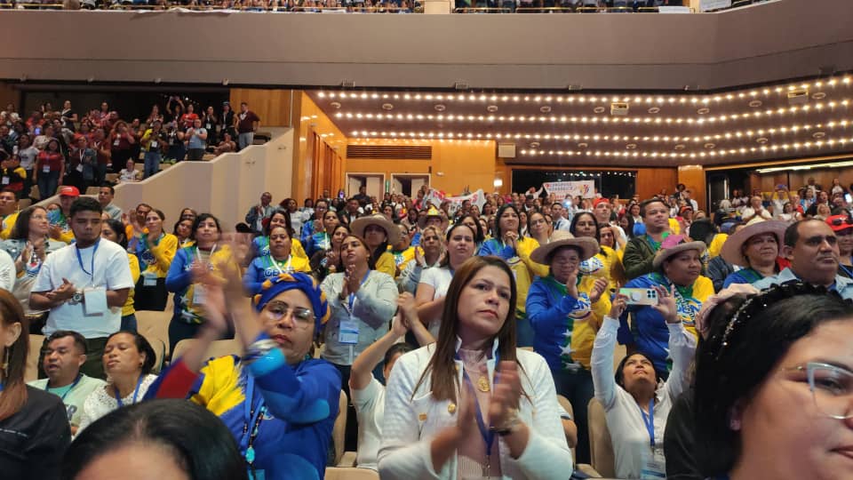 Maestros bolivarianos definen 7 ejes clave para transformar la educación en Venezuela