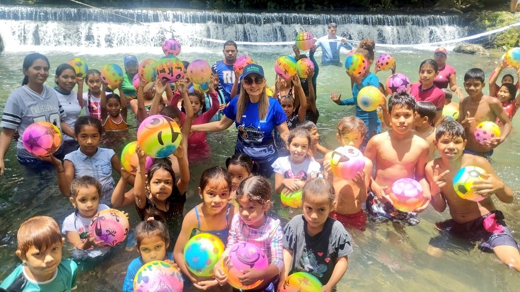 Ruta Vacacional ‘Alegría y Diversión’ atiende a más de 60 niños en Miraflores con juegos, regalos y almuerzo
