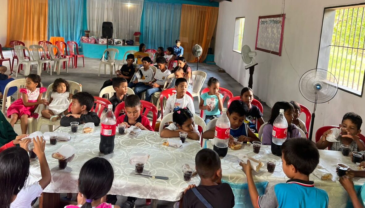 Niños de Chaguaramas II disfrutaron una tarde de alegría junto a la primera dama de Libertador