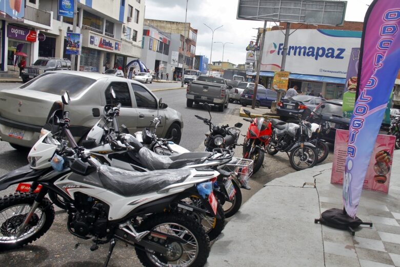 Protestan en Biserca-Maturín por incumplir con entrega de motos