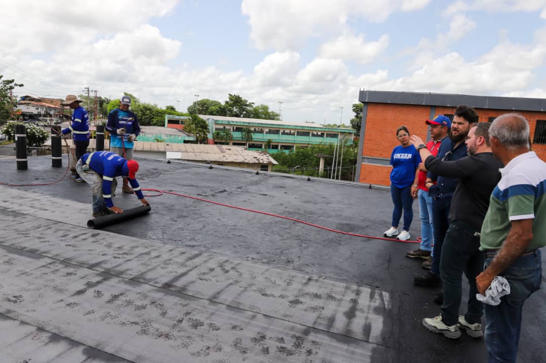 Gobernador Luna supervisa trabajos de rehabilitación de la UNERG