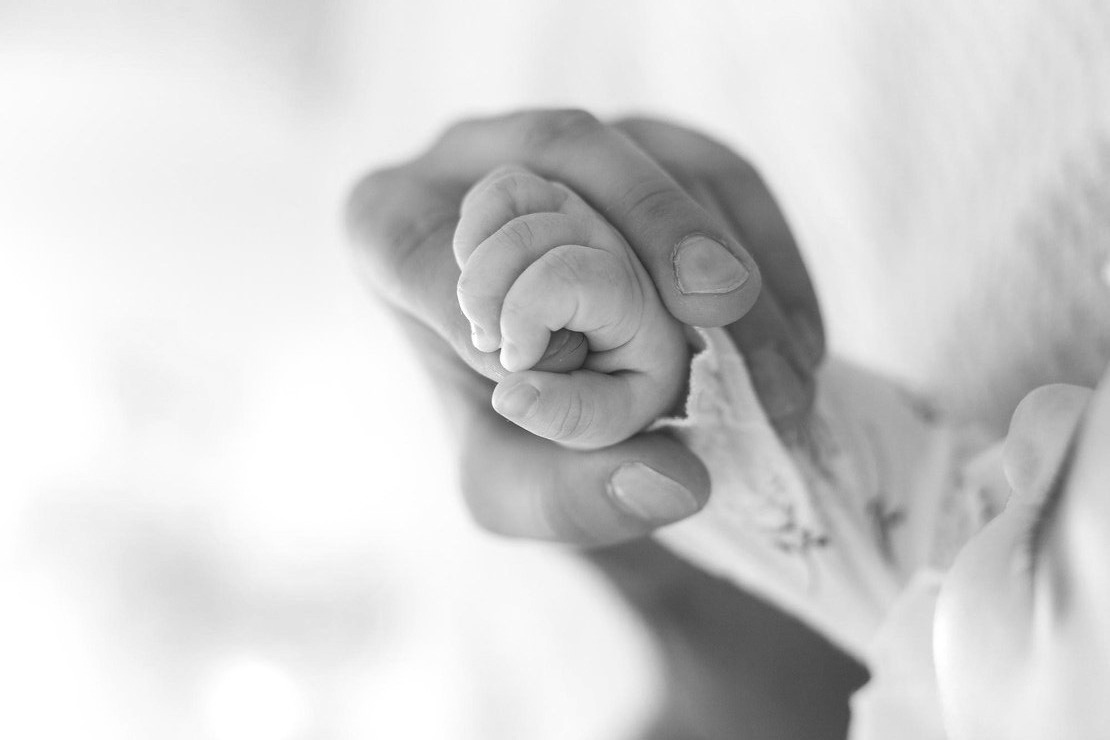 Bebé de nueve meses muere tras ser golpeado por su padre en Barinas