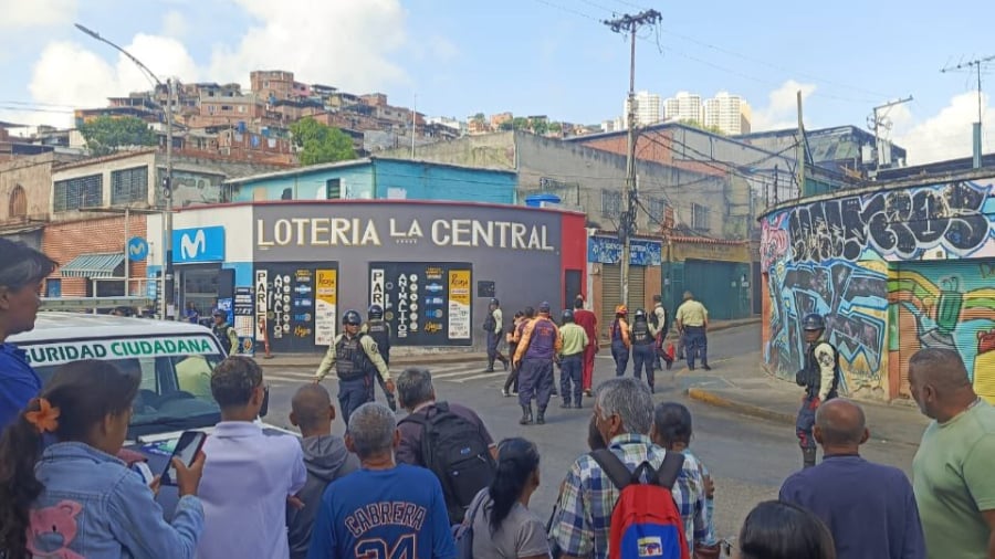 Dos personas mueren electrocutadas por un cable de alta tensión desprendido en Caracas