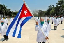 Rechazan la política de EE.UU. de retirar visas a funcionarios de países con médicos cubanos