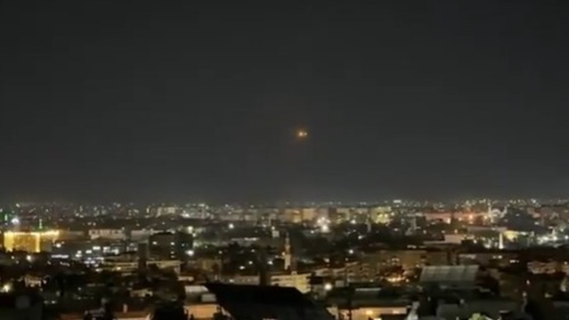 Siria acusa a Israel de bombardear una base militar cerca de Damasco