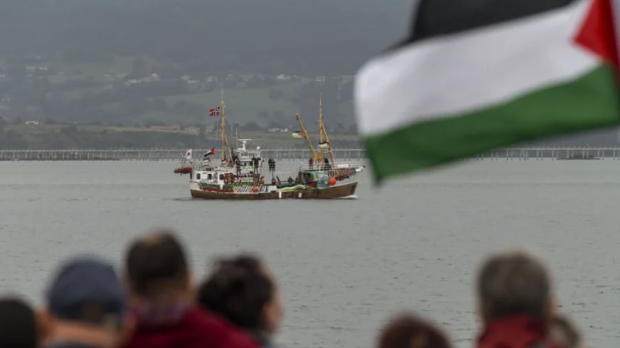Una gran flotilla de ayuda se dirige a Gaza para desafiar el bloqueo de Israel