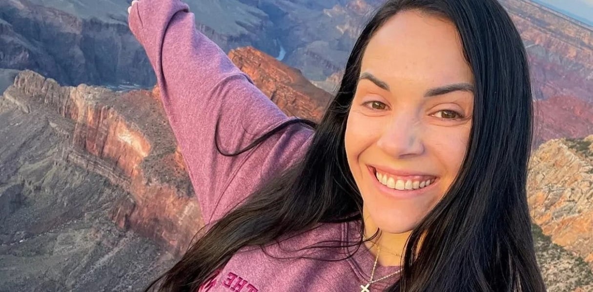 Influencer muere por exposición al calor extremo