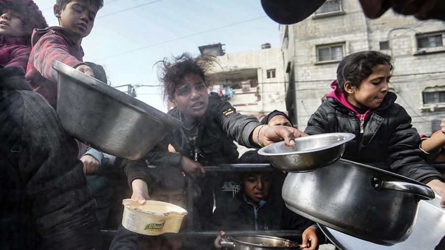 En los últimos 30 días, solo el 14 por ciento de las necesidades alimentarias ingresaron al enclave, afectando a más de 2.4 millones de palestinos.