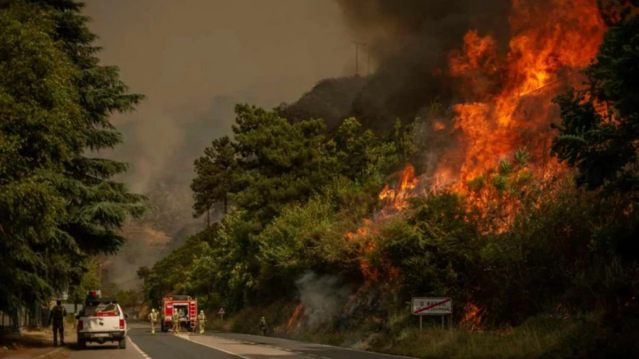 Los incendios en España cobran la vida de dos personas y dejan varios heridos graves