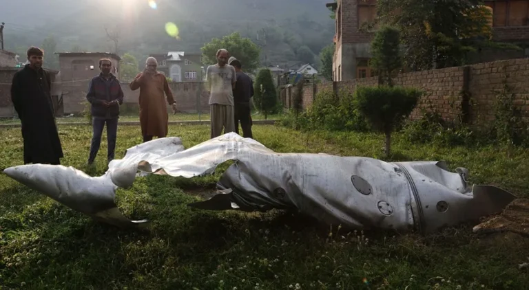 La India lanza su propio sistema de defensa antimisiles
