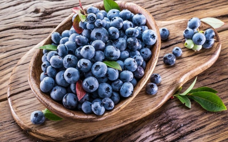 Los increíbles beneficios de los arándanos para la salud cerebral y corporal