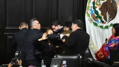 Polémica en México: Diputado del PRI agrede a un senador del oficialismo en pleno himno nacional