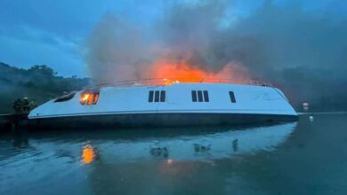 Embarcación de gran tamaño se incendia en República Dominicana