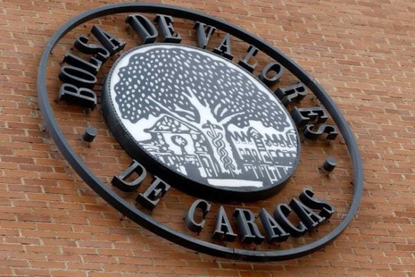 Cuatro operadores de telecomunicaciones competirán en subasta por nuevas frecuencias